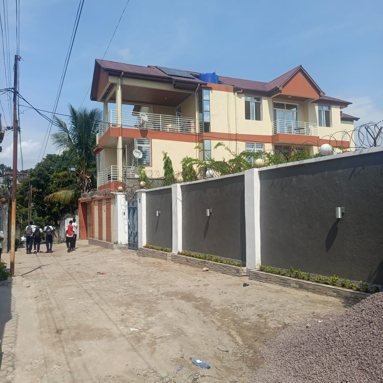 scaled_1005553347 Maison à Vendre – Ngaliema, Kinshasa