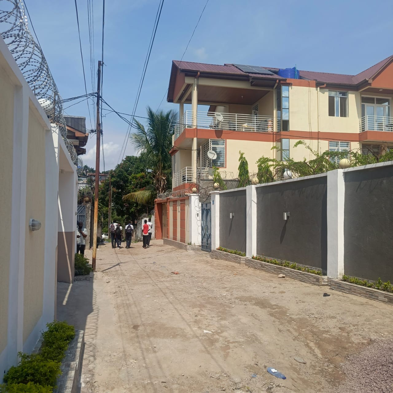 scaled_1005553356 Maison à Vendre – Ngaliema, Kinshasa