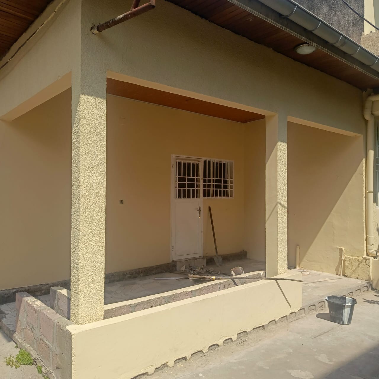 scaled_1005553358 Maison à Vendre – Ngaliema, Kinshasa