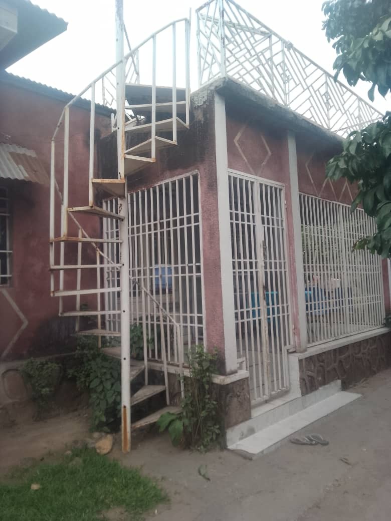 scaled_1005578277 Maison à Vendre – Mont-Ngafula, Kinshasa