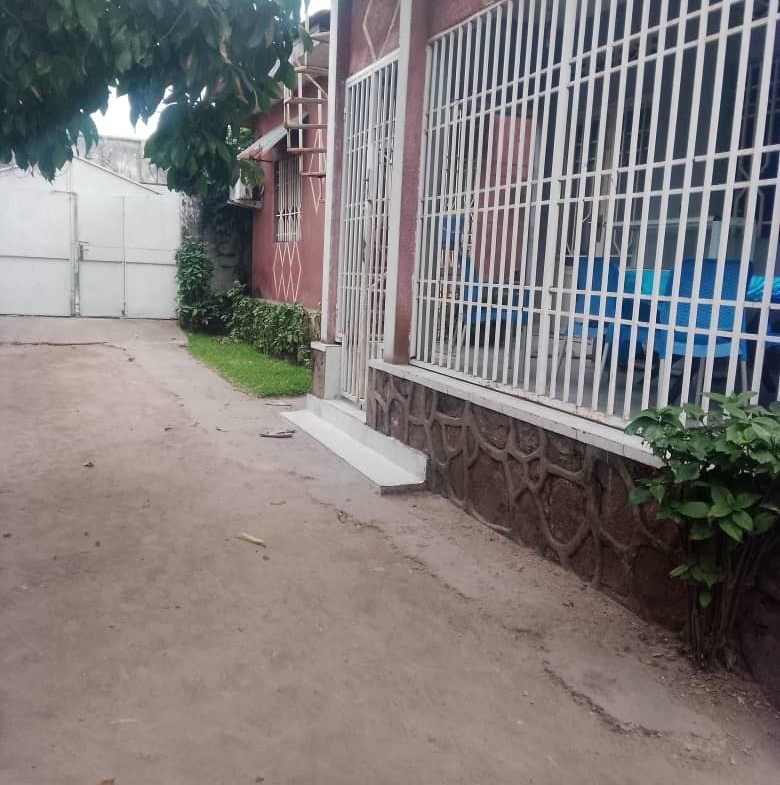 Maison à Vendre – Mont-Ngafula, Kinshasa