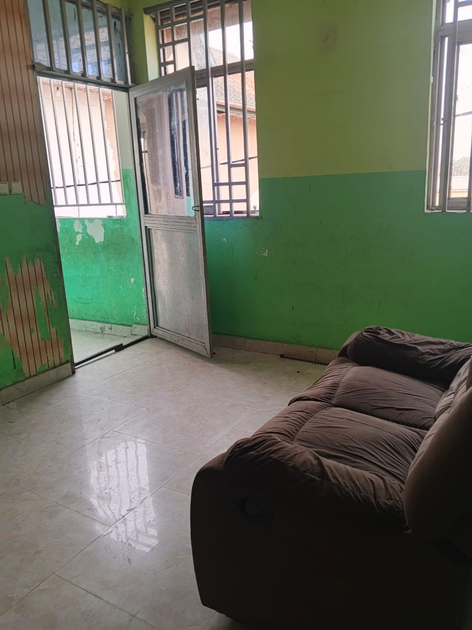scaled_1006498392 Appartement à Louer – Limete, Kinshasa