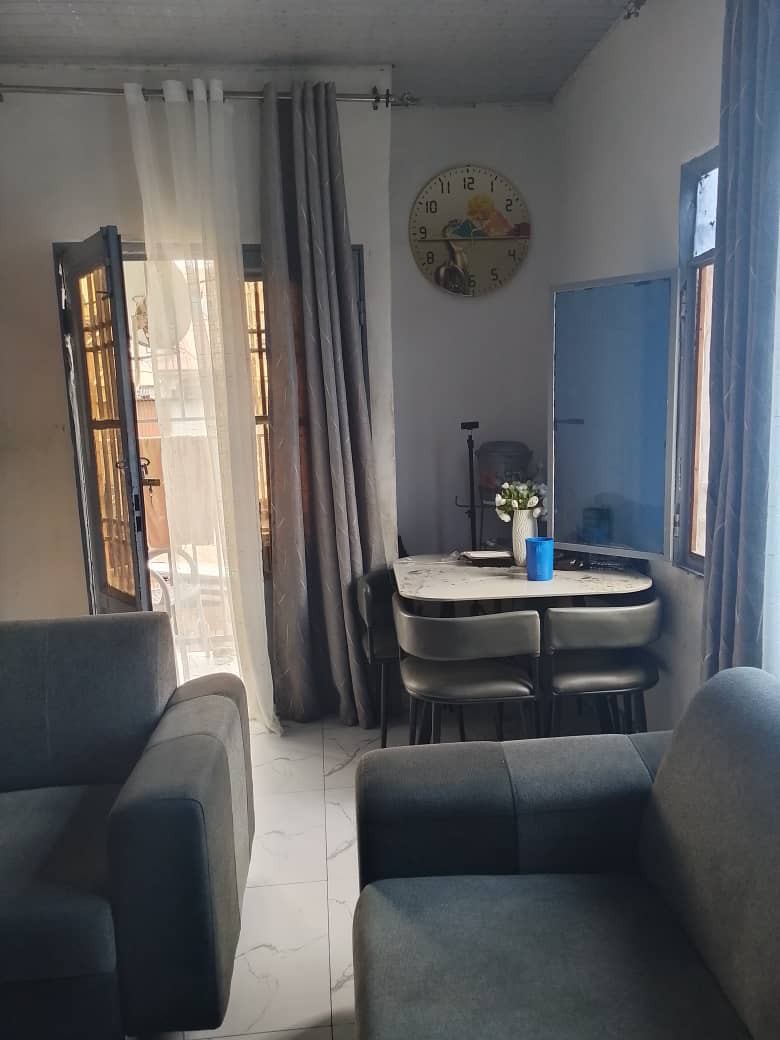 scaled_1006498961 Appartement à Louer – Gombe, Kinshasa
