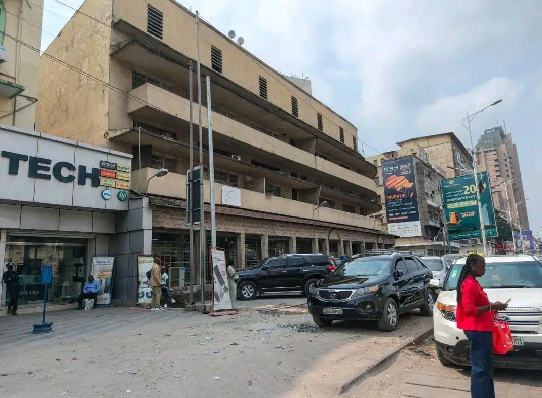 Immeuble à Vendre – Gombe, Kinshasa