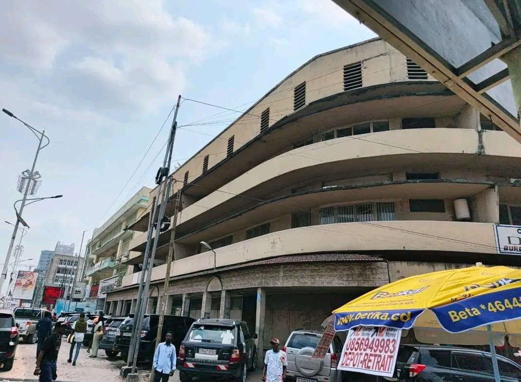 Immeuble à Vendre – Gombe, Kinshasa