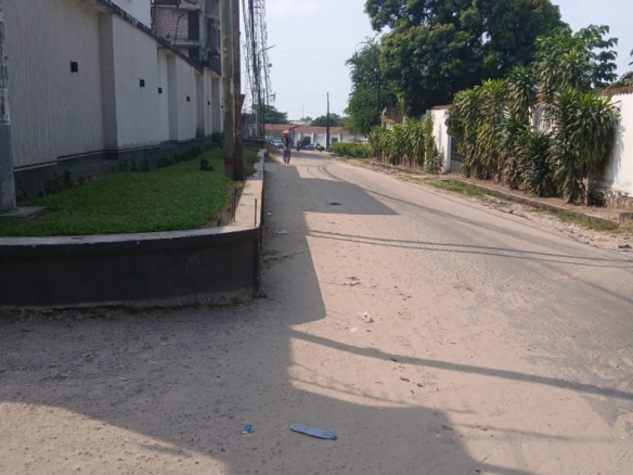 Parcelle-terrain à vendre – ngaliema, kinshasa