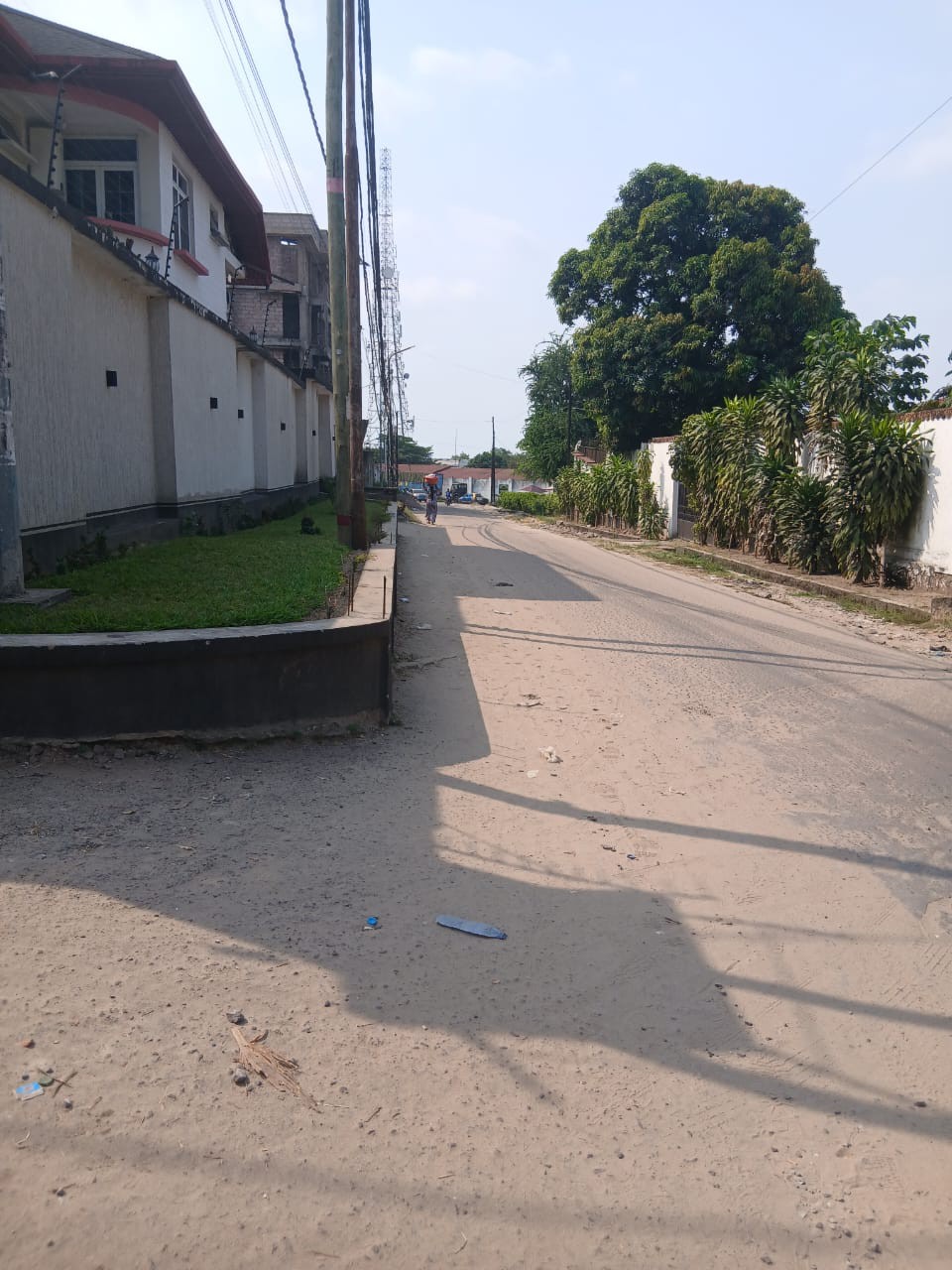 scaled_1006515125 Parcelle-Terrain à Vendre – Ngaliema, Kinshasa