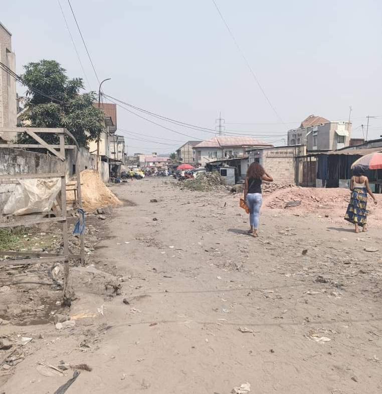 Parcelle-Terrain à Vendre – Debonhomme, Kinshasa