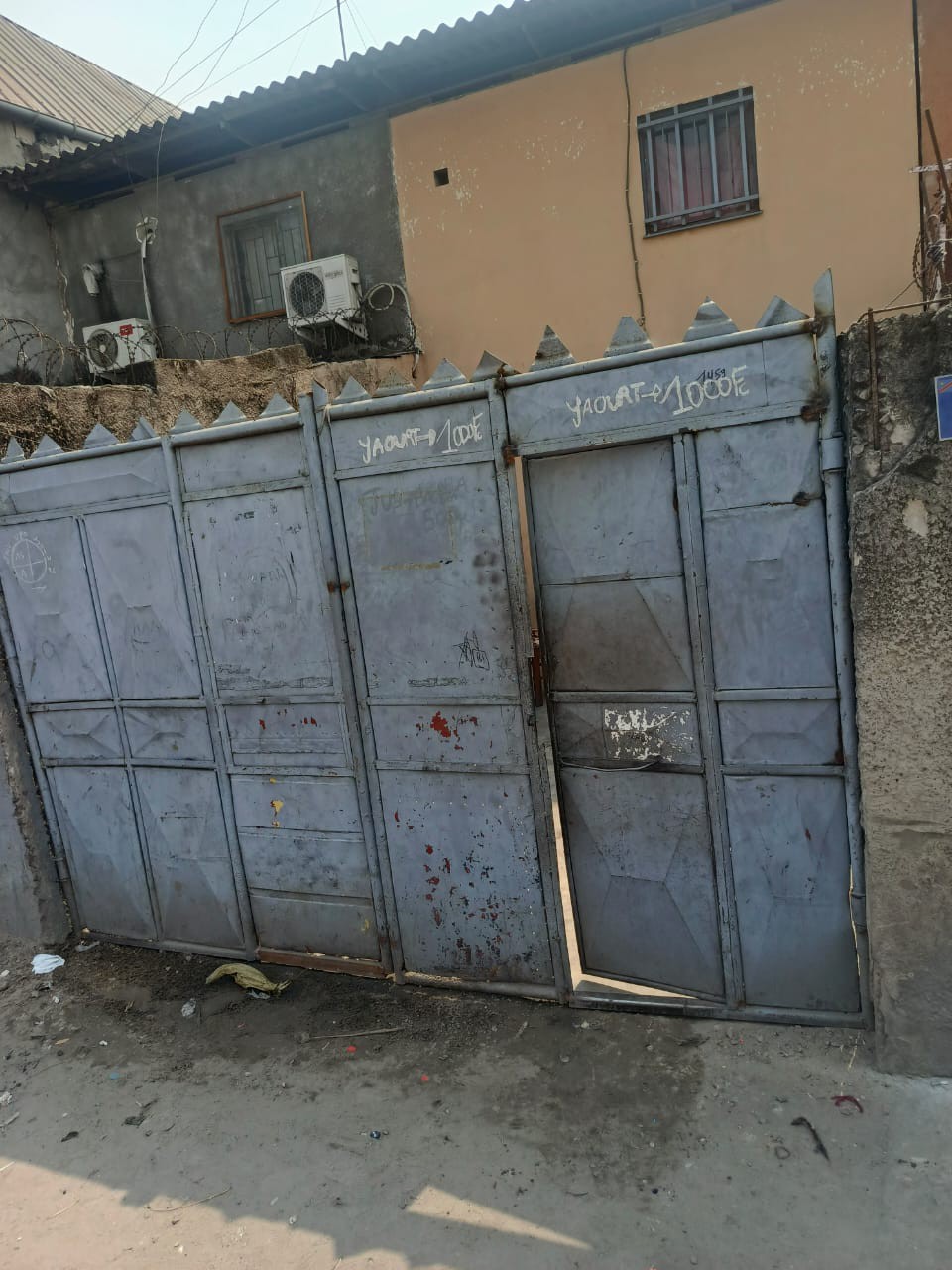 Immeuble à Vendre – Lemba, Kinshasa