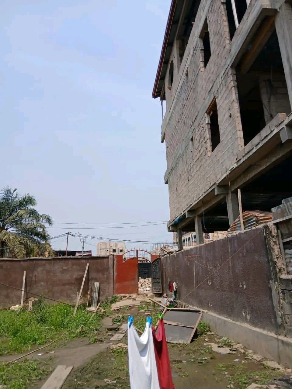 scaled_1006526182 Parcelle-Terrain à Vendre – Kintambo, Kinshasa