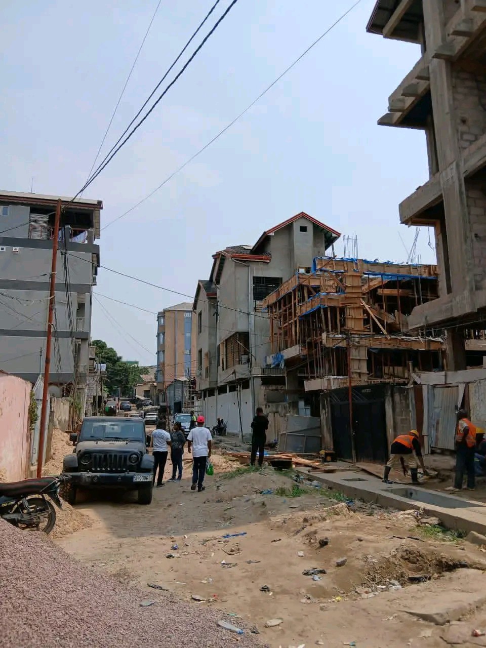 scaled_1006526184 Parcelle-Terrain à Vendre – Kintambo, Kinshasa