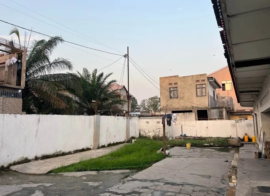 Parcelle-Terrain à Vendre – Matete, Kinshasa