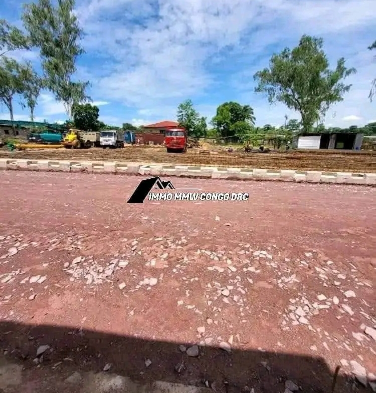 Parcelle-Terrain à Vendre – Ngaliema, Kinshasa