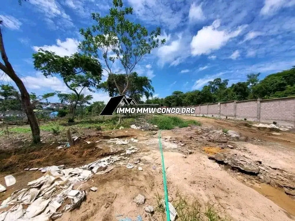 Parcelle-Terrain à Vendre – Ngaliema, Kinshasa