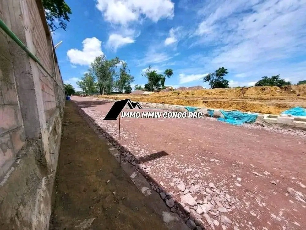 Parcelle-Terrain à Vendre – Ngaliema, Kinshasa