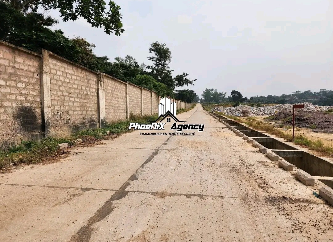 Parcelle-Terrain à Vendre – Ngaliema, Kinshasa