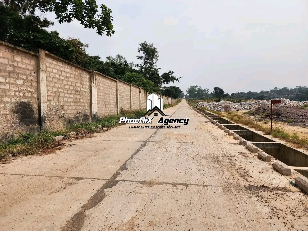 Parcelle-Terrain à Vendre – Ngaliema, Kinshasa