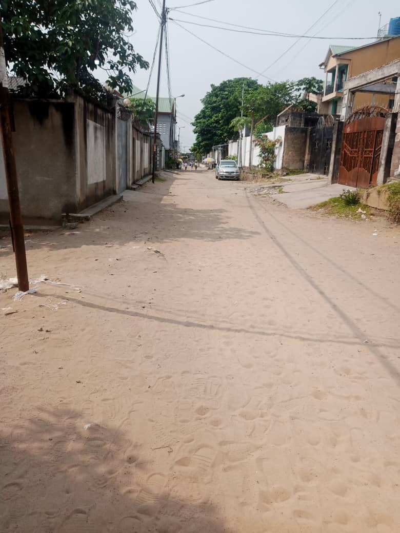 Parcelle-Terrain à Vendre – Selembao, Kinshasa