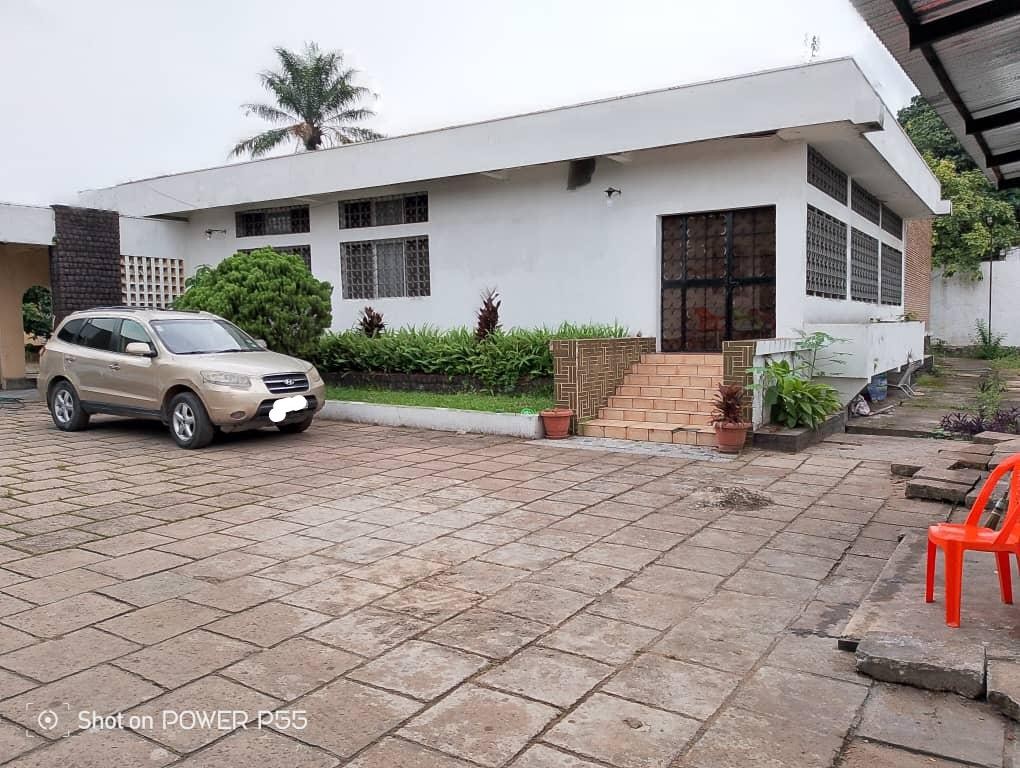 Parcelle-Terrain à Vendre – Ngaliema, Kinshasa