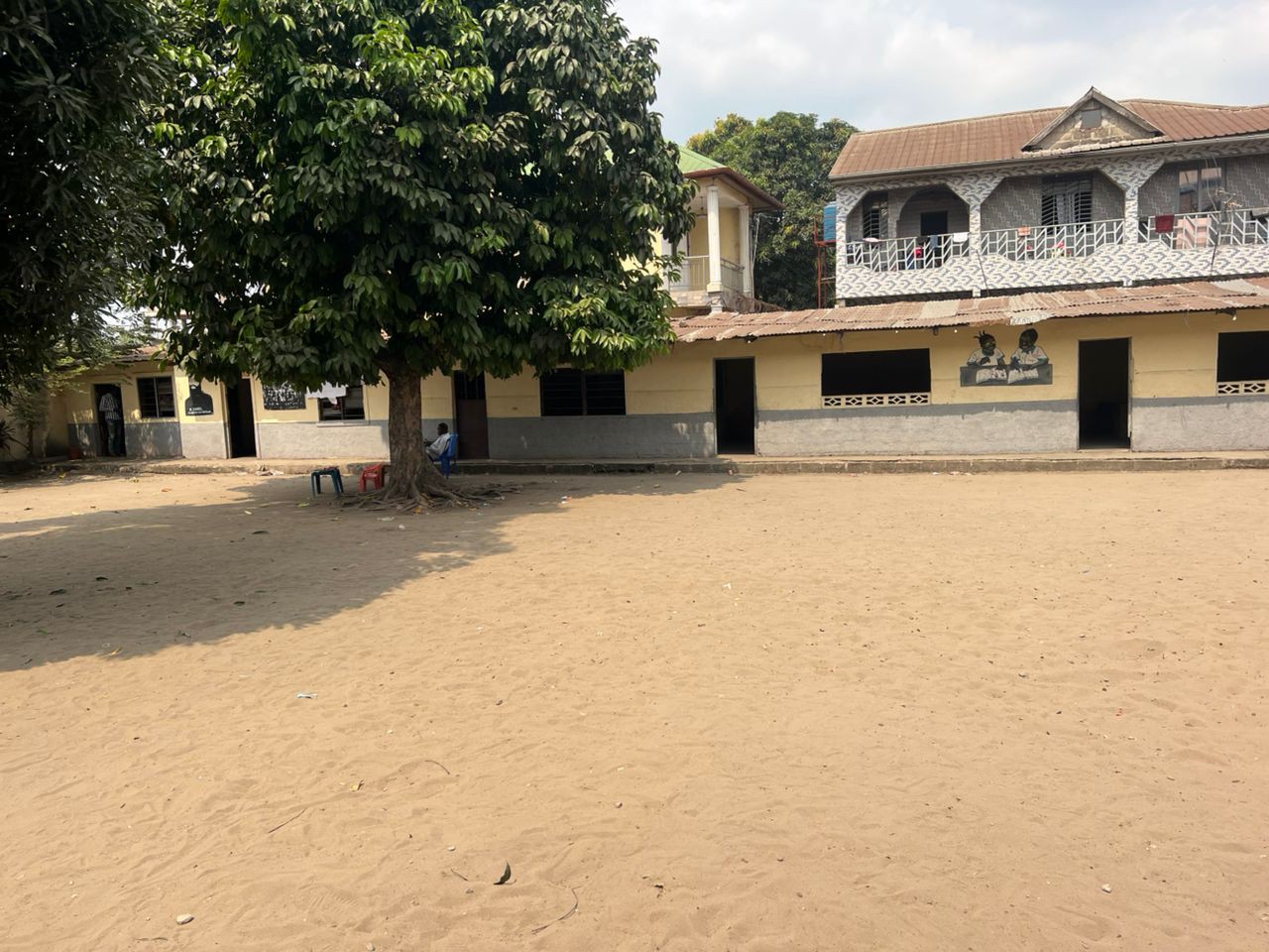 scaled_1007645335 Parcelle-Terrain à Vendre – N’Djili, Kinshasa