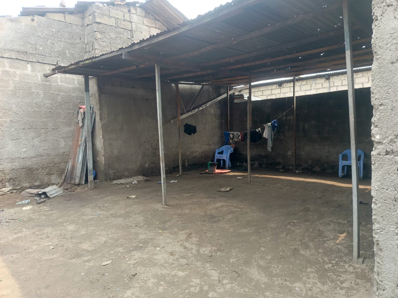 scaled_1007647889 Parcelle-Terrain à Vendre – N’Djili, Kinshasa