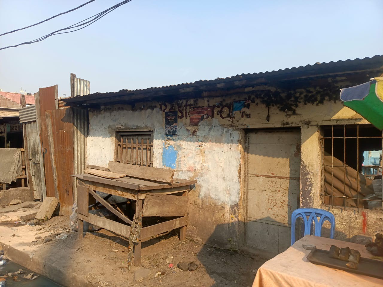 scaled_1007649521 Parcelle-Terrain à Vendre – Barumbu, Kinshasa