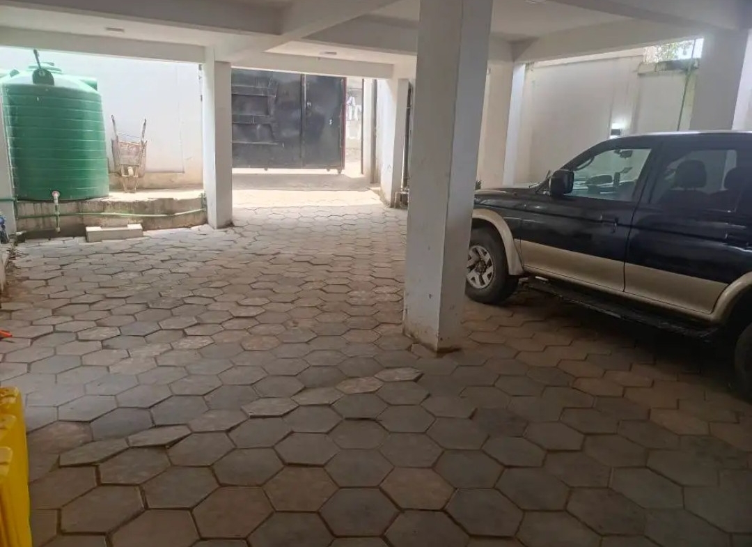 Immeuble à Vendre – Ngaliema, Kinshasa