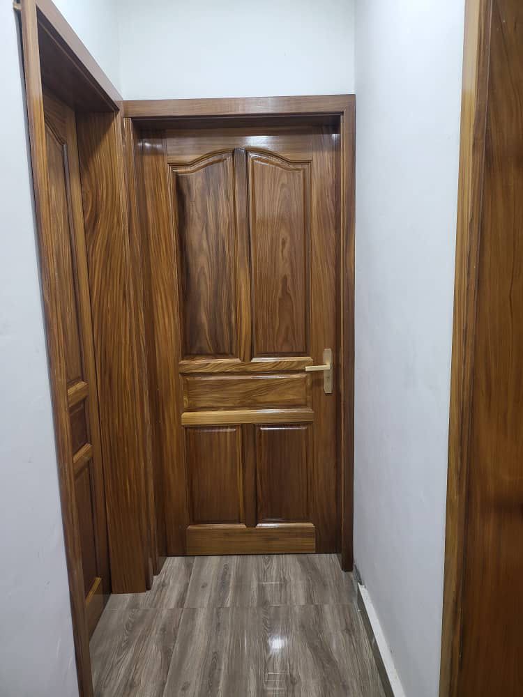 scaled_1007682118 Immeuble à Vendre – Ngaliema, Kinshasa