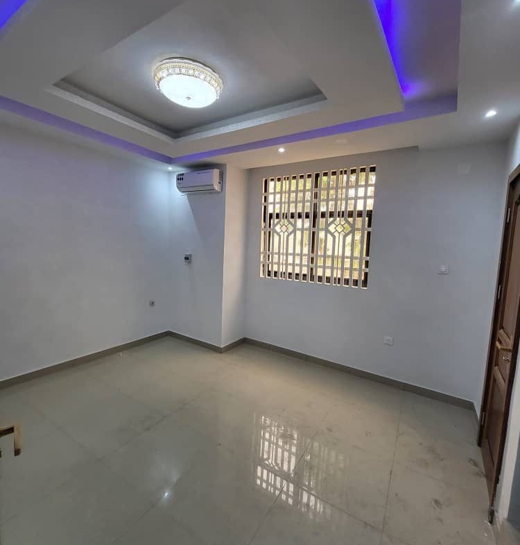 Immeuble à Vendre – Ngaliema, Kinshasa