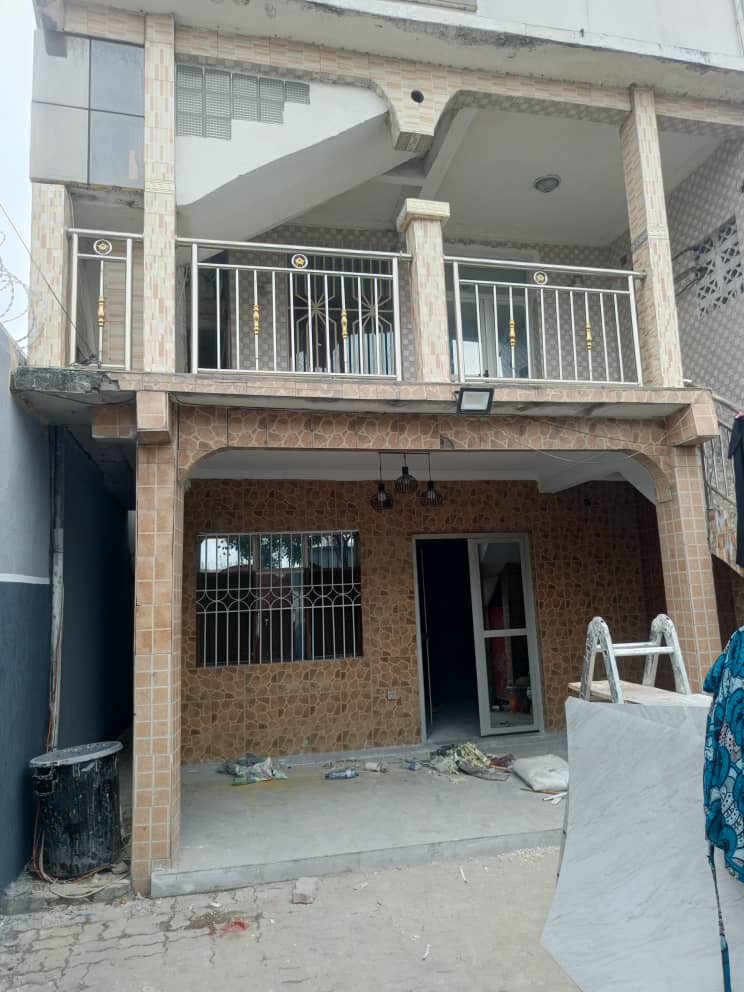 Immeuble à Vendre – Barumbu, Kinshasa