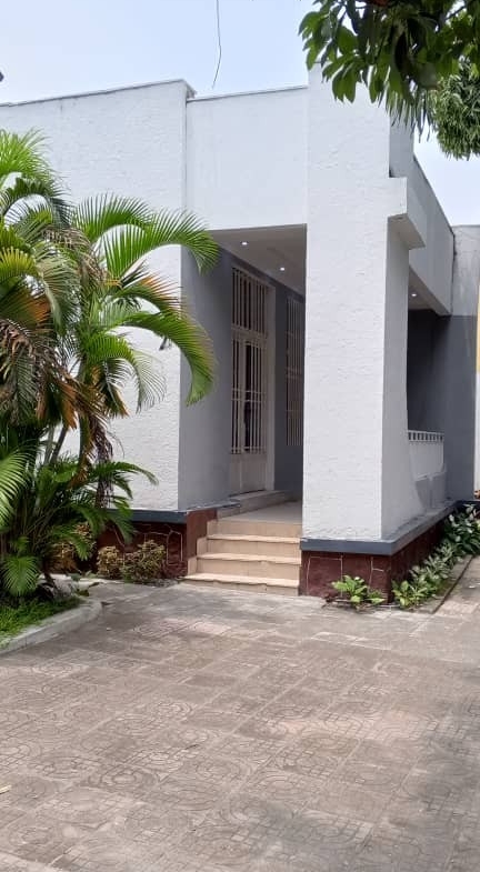 Villa à Louer – Macampagne, Kinshasa