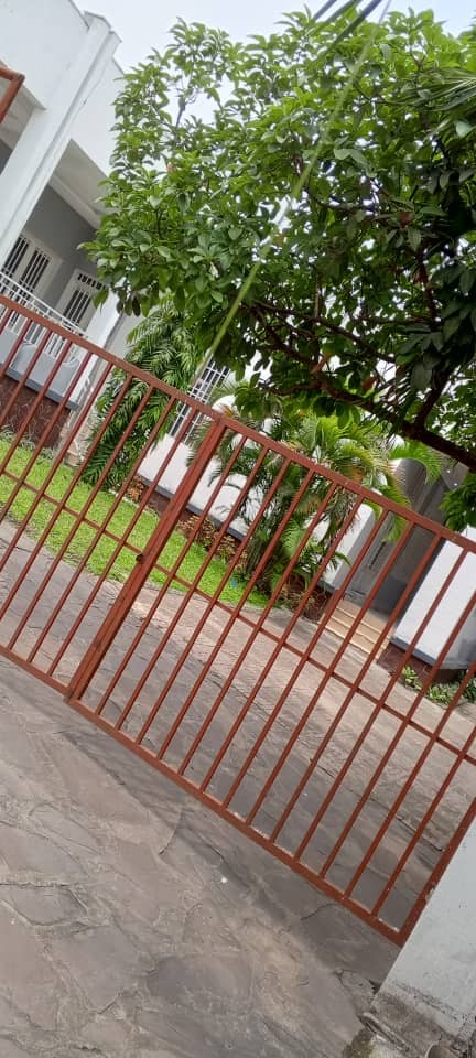 scaled_1587096 Villa à Louer – Macampagne, Kinshasa
