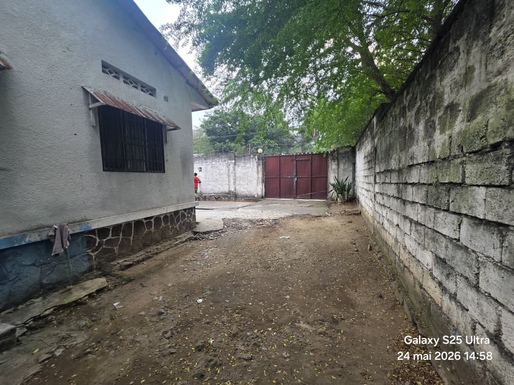 Parcelle-Terrain à Vendre – Ngaliema, Kinshasa