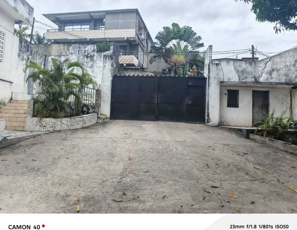 Parcelle-Terrain à Vendre – Macampagne, Kinshasa