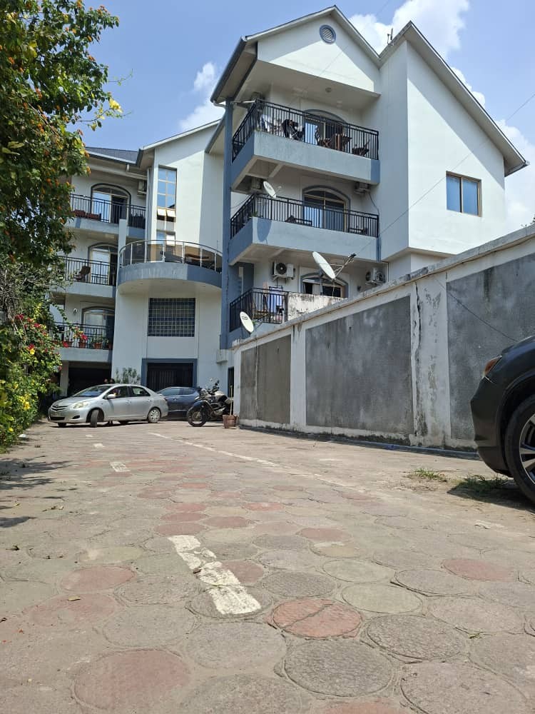 Immeuble à Vendre – Gombe, Kinshasa