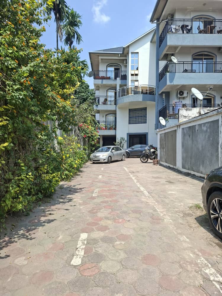 Immeuble à Vendre – Gombe, Kinshasa
