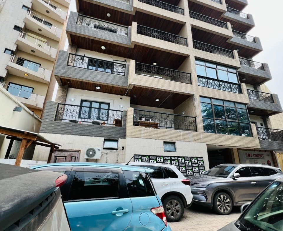Immeuble à Vendre – Gombe, Kinshasa