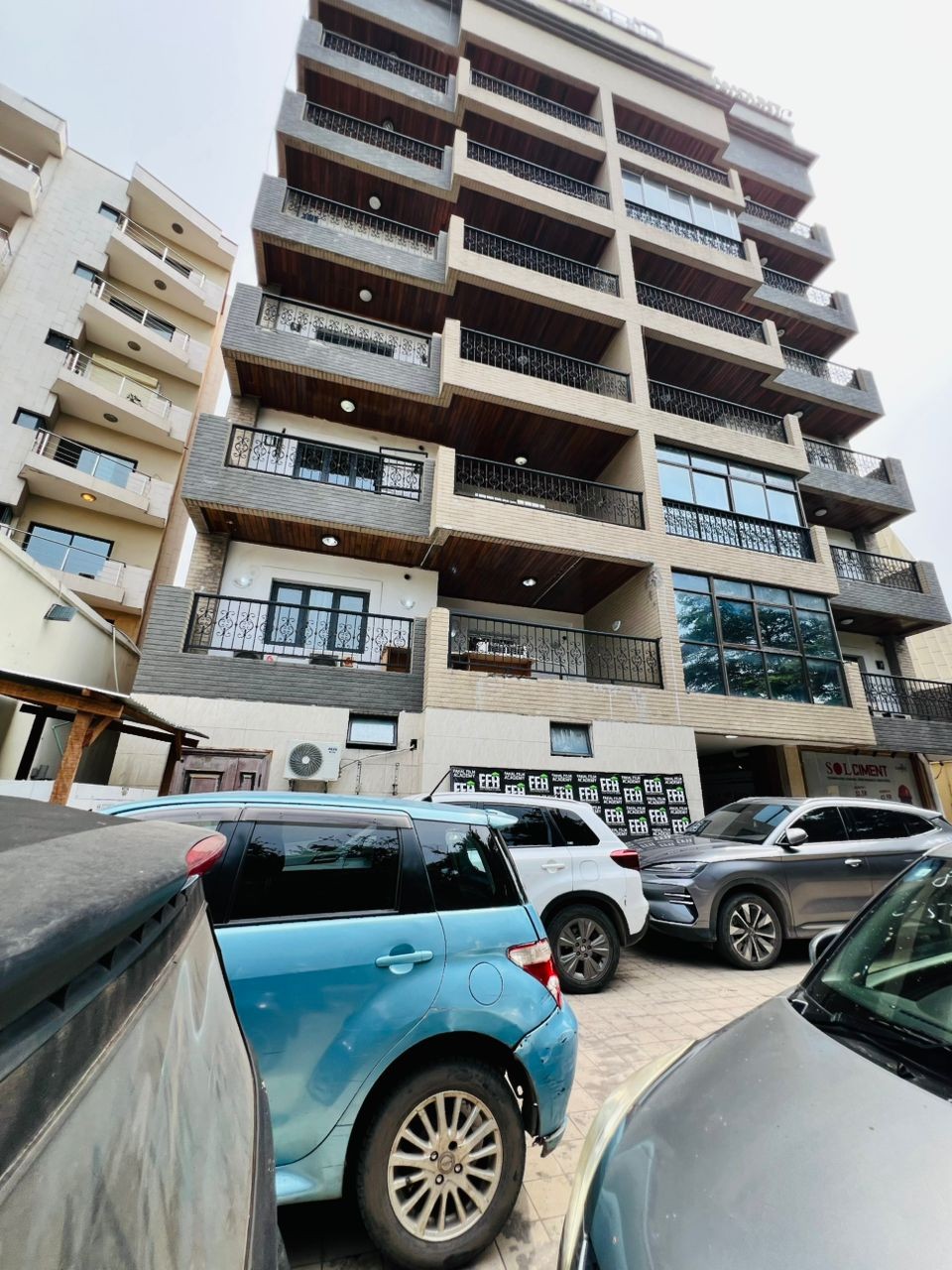 Immeuble à Vendre – Gombe, Kinshasa