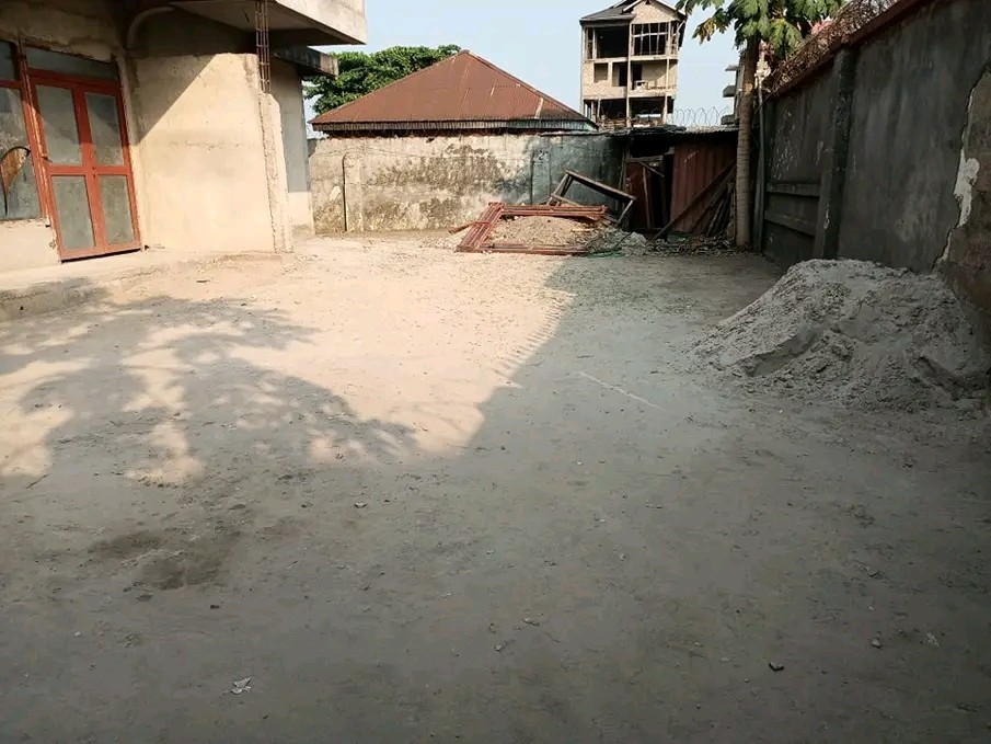Parcelle-Terrain à Vendre – Kasa-Vubu, Kinshasa