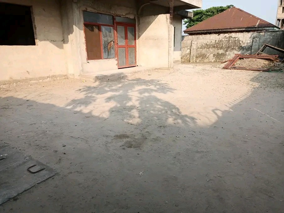 Parcelle-Terrain à Vendre – Kasa-Vubu, Kinshasa