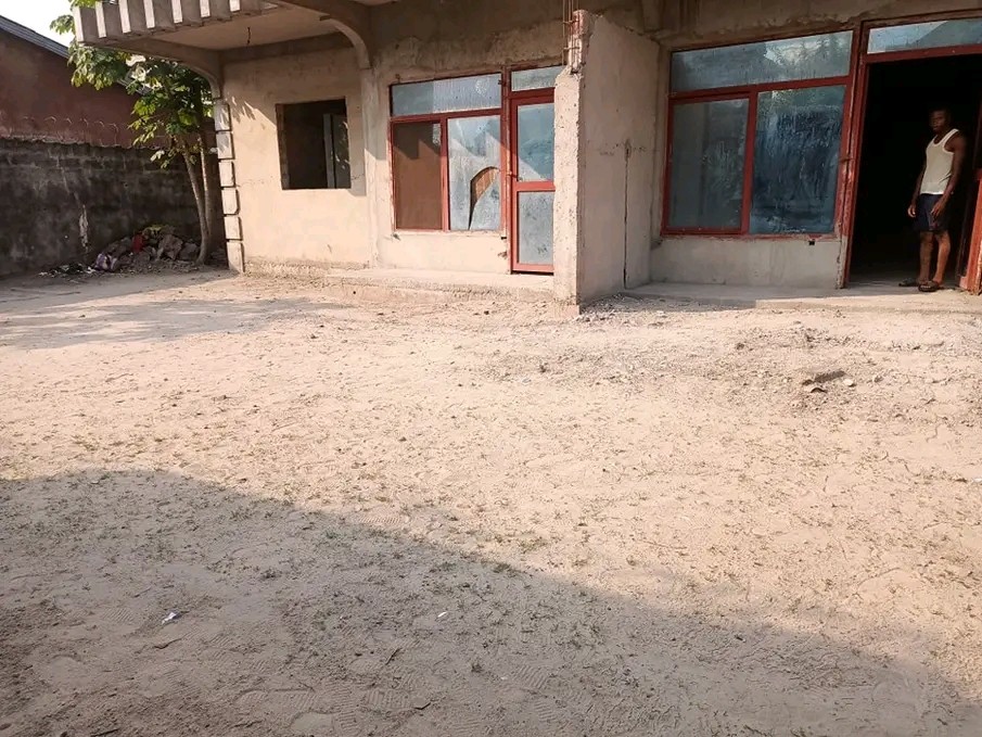 Parcelle-Terrain à Vendre – Kasa-Vubu, Kinshasa