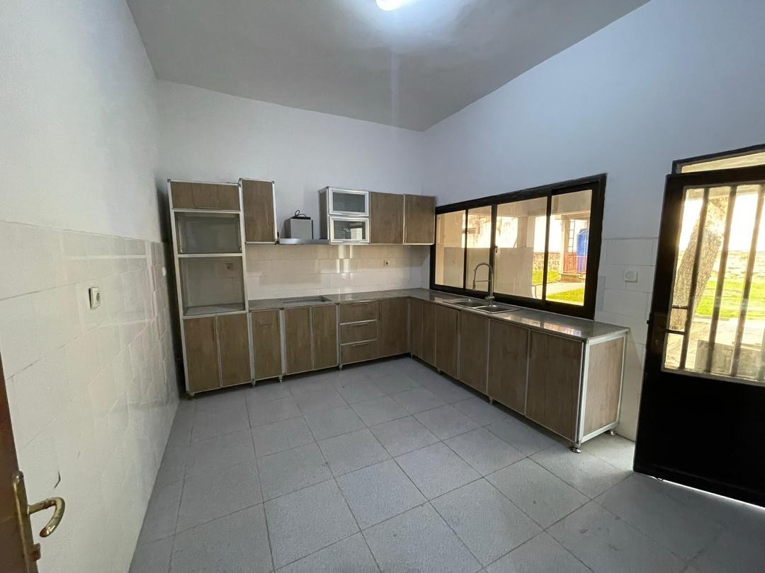 scaled_674253 Appartement à Vendre – Kintambo, Kinshasa