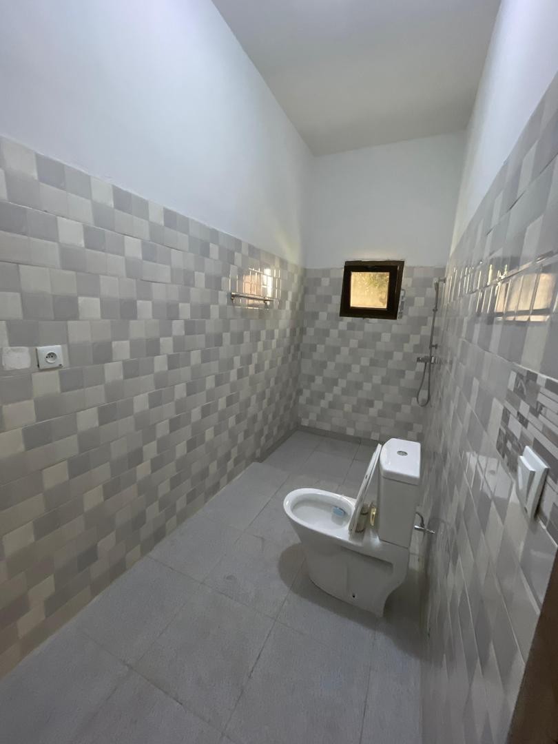 scaled_674268 Appartement à Vendre – Kintambo, Kinshasa