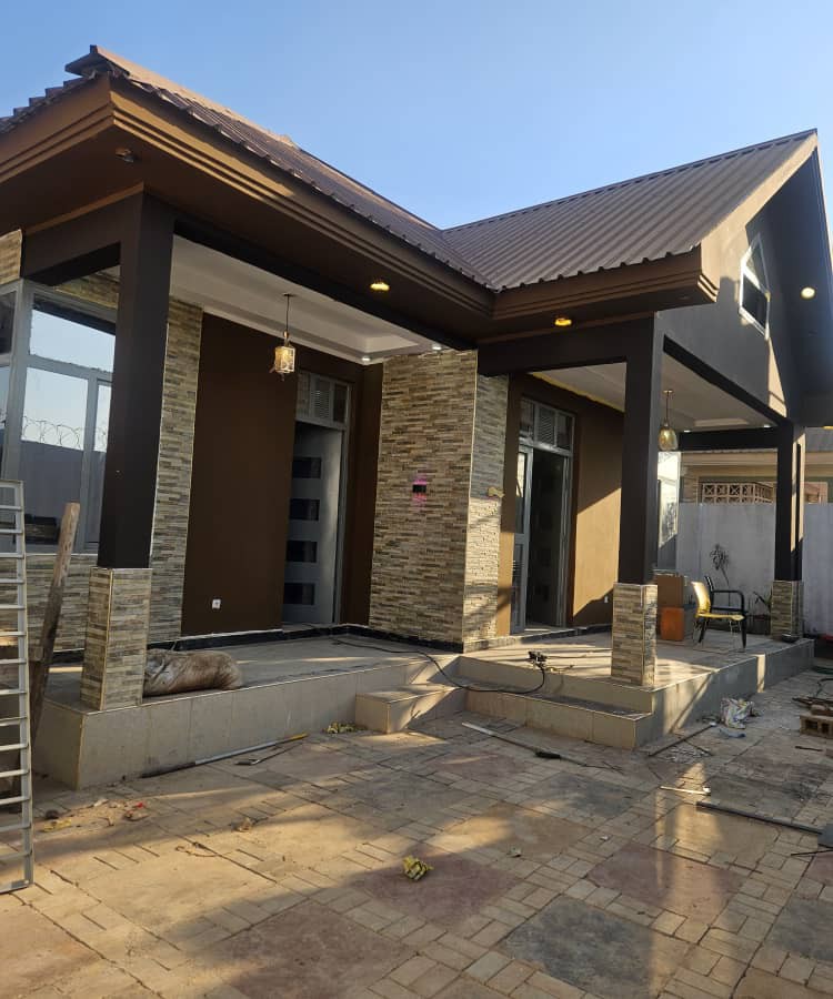 scaled_IMG-20260614-WA0088(2) Maison à Vendre – Golf Plateau 1, Lubumbashi