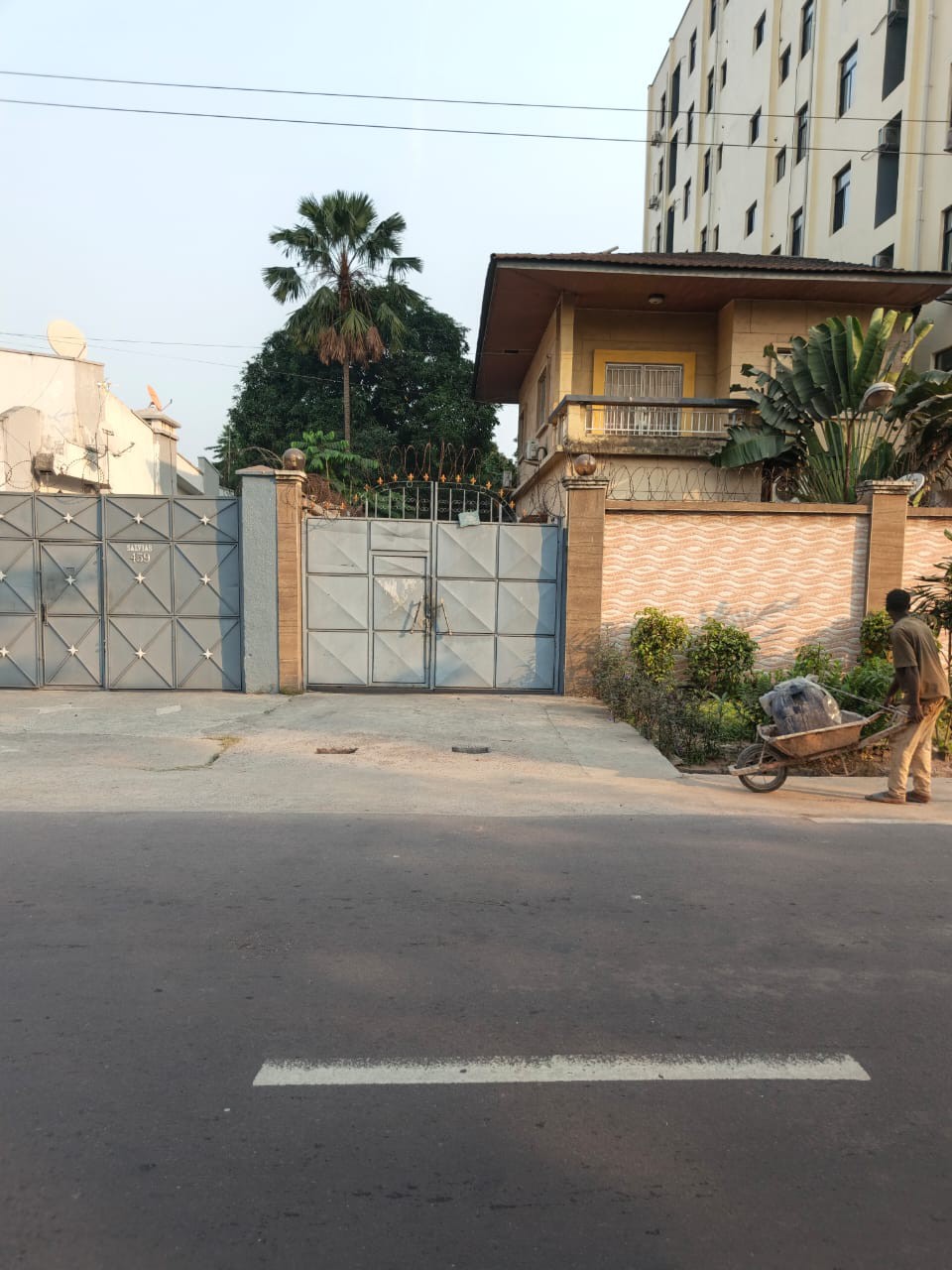 Parcelle-Terrain à Vendre – Limete, Kinshasa