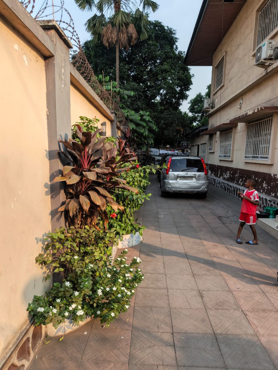 Parcelle-Terrain à Vendre – Limete, Kinshasa