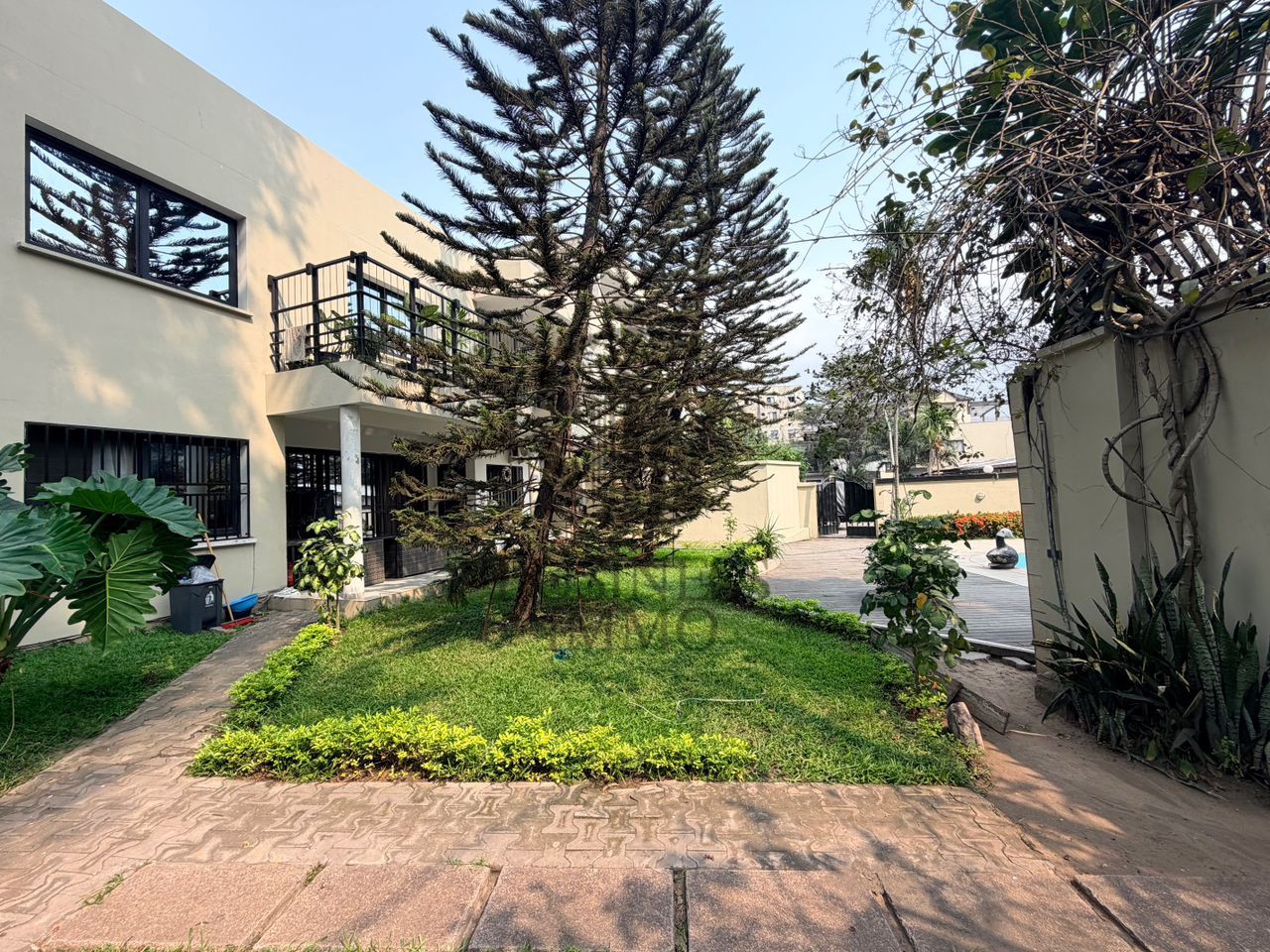 Villa à Vendre – Gombe, Kinshasa