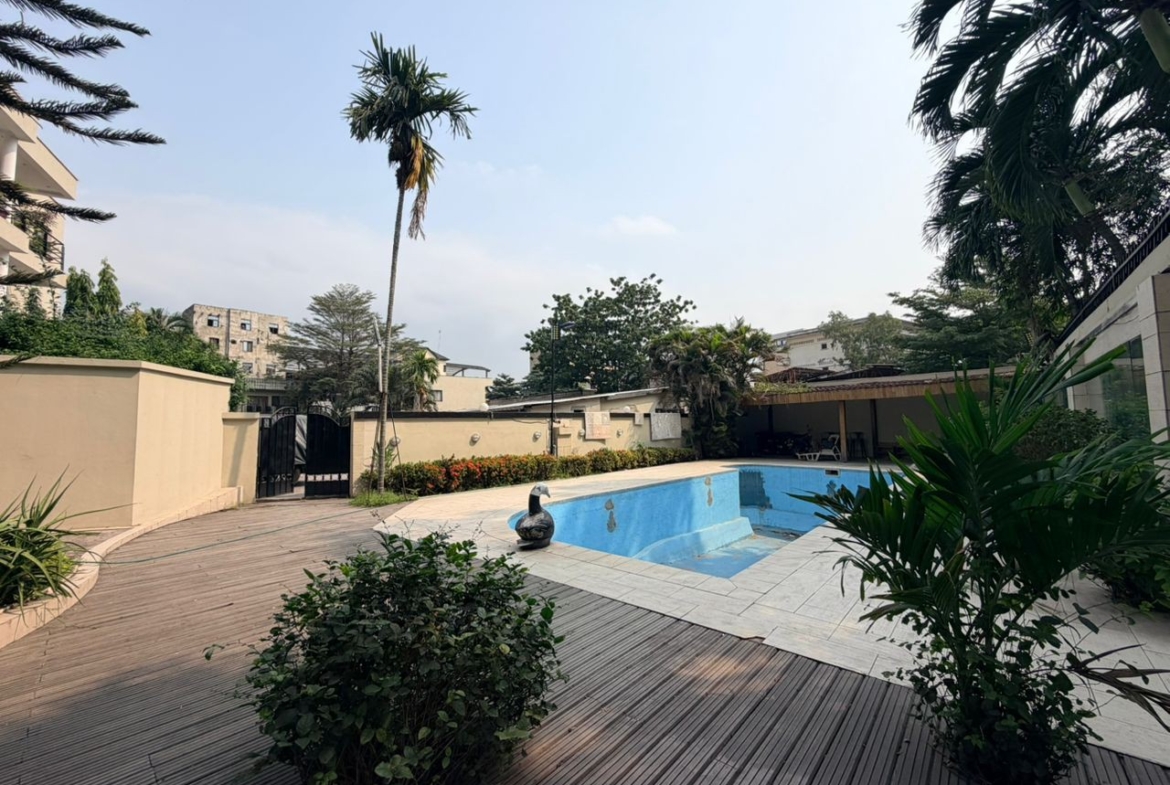 Villa à Vendre – Gombe, Kinshasa