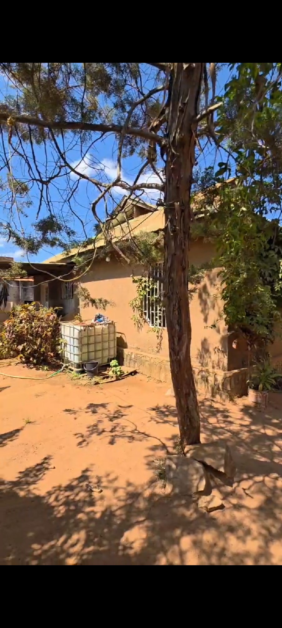 scaled_Screenshot_20260614_165838_WhatsAppBusiness Maison à Vendre – Terminus CRAA, Kinshasa