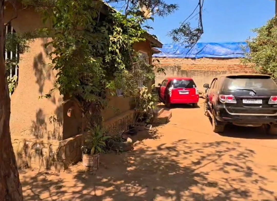 Maison à Vendre – Terminus CRAA, Kinshasa